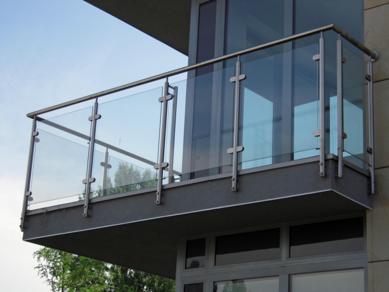 Nierdzewne balustrady balkonowe – najpopularniejsze pytania klientów